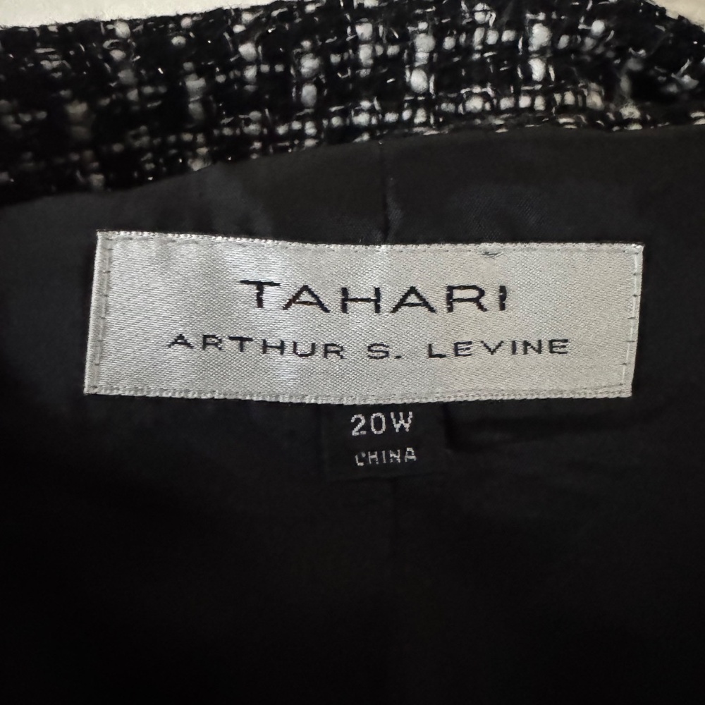 Tahari tweed jacket - Picture 4 of 4